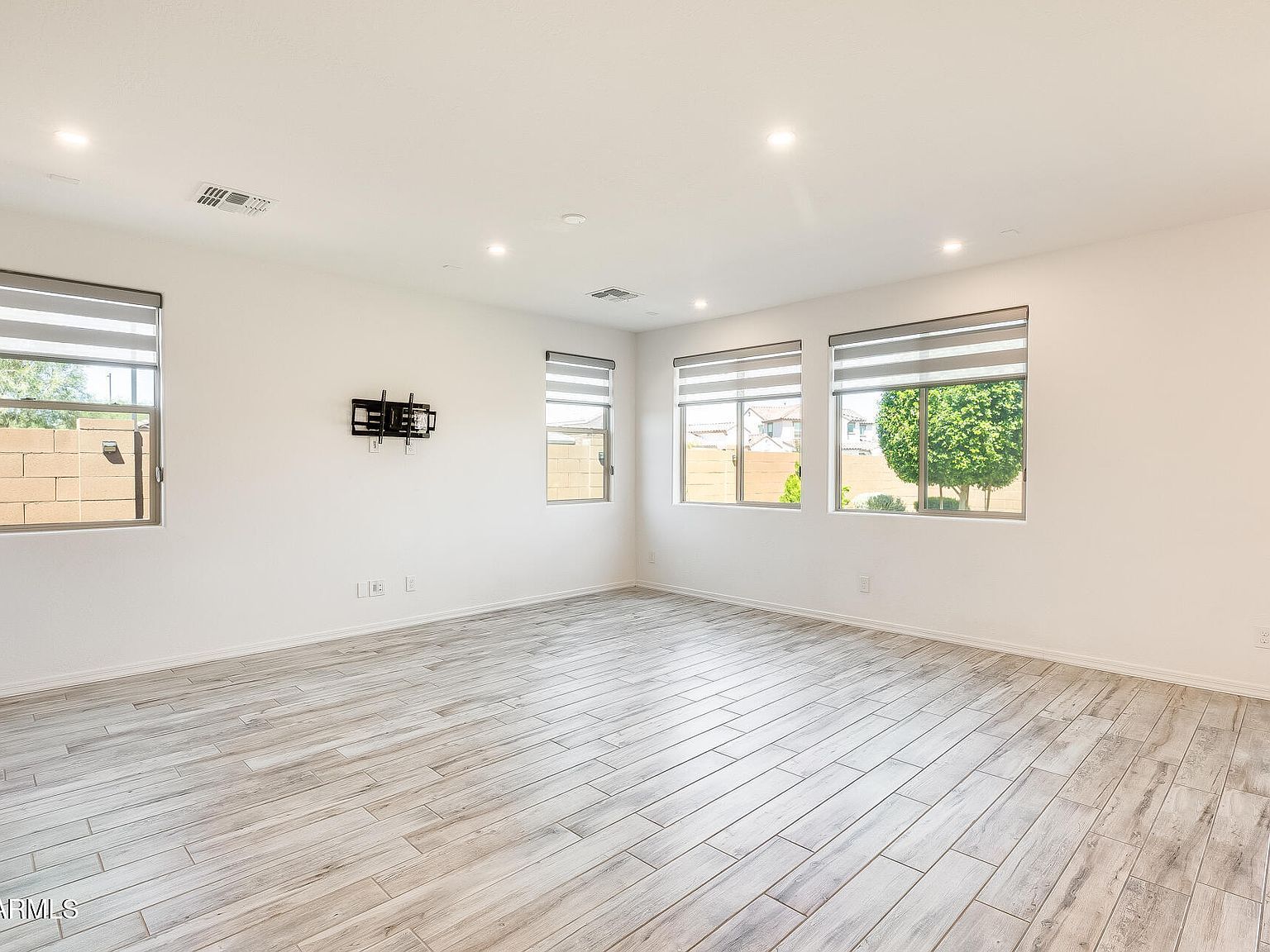 14460 W Faye Way Surprise, AZ 85387 - Thumbnail 4