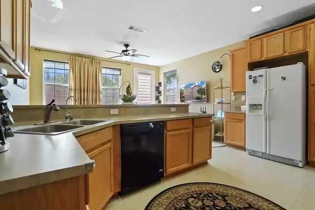 1004 Monville Way, Newman, CA, USA, 95360 - Thumbnail 4