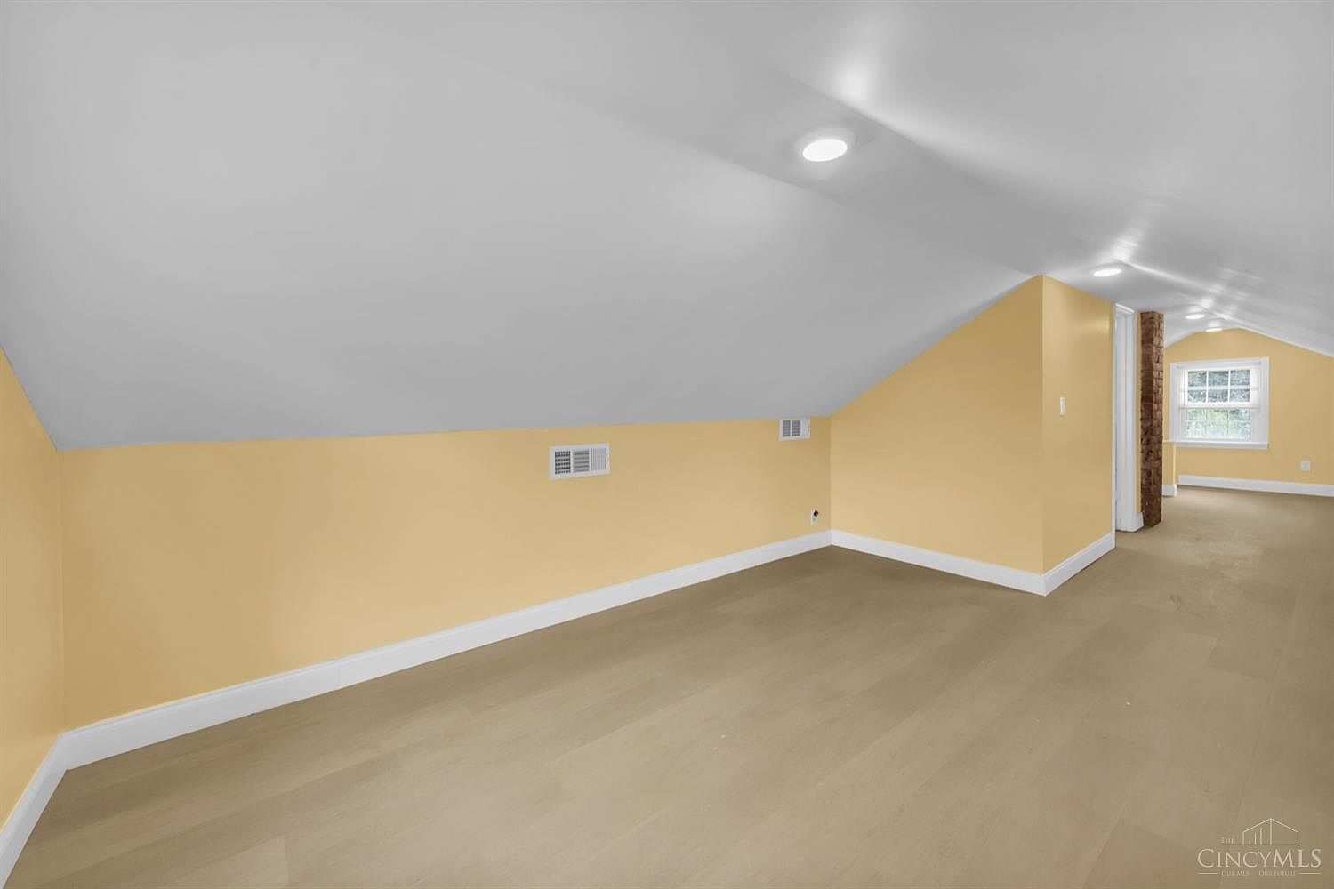 3914 Meyerfeld Ave Cincinnati, OH 45211 - Thumbnail 4