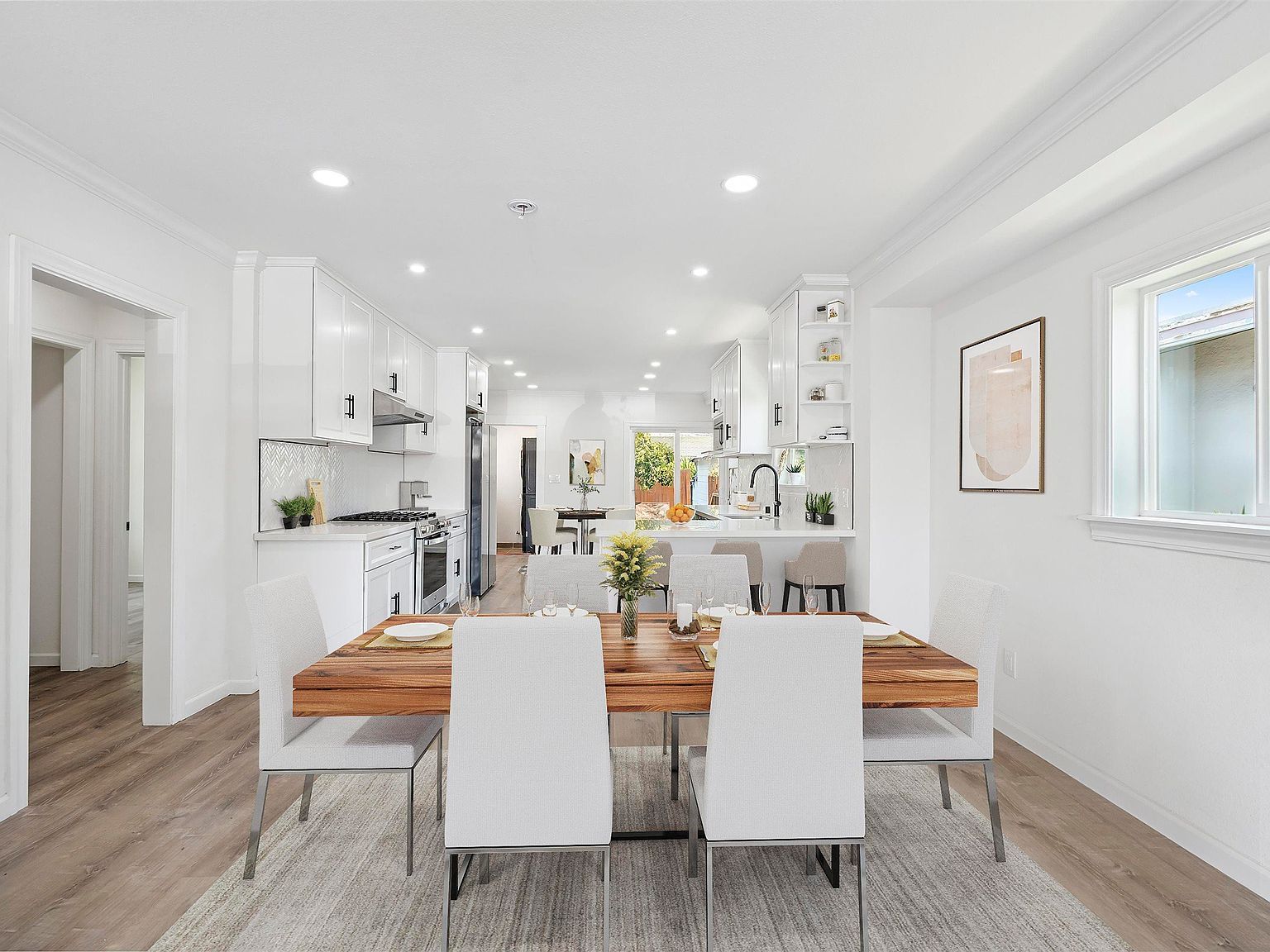 5542 Harvey Ave Oakland, CA 94621 - Thumbnail 4