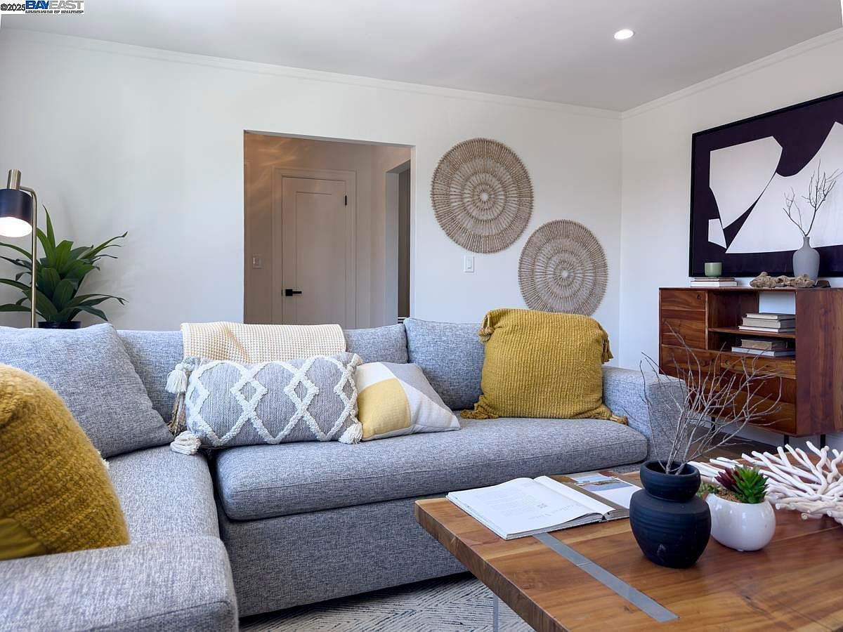 479 Kentucky Ave Berkeley, CA 94707 - Thumbnail 4