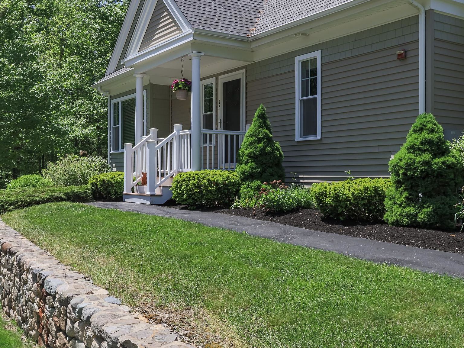 16 Mill Pond Rd Brentwood, NH 03833 - Thumbnail 4