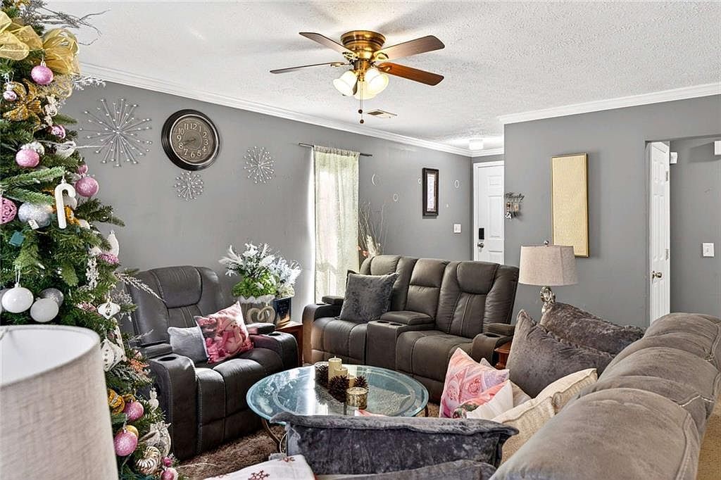 6470 Bedford Ln Lithonia, GA 30058 - Thumbnail 4