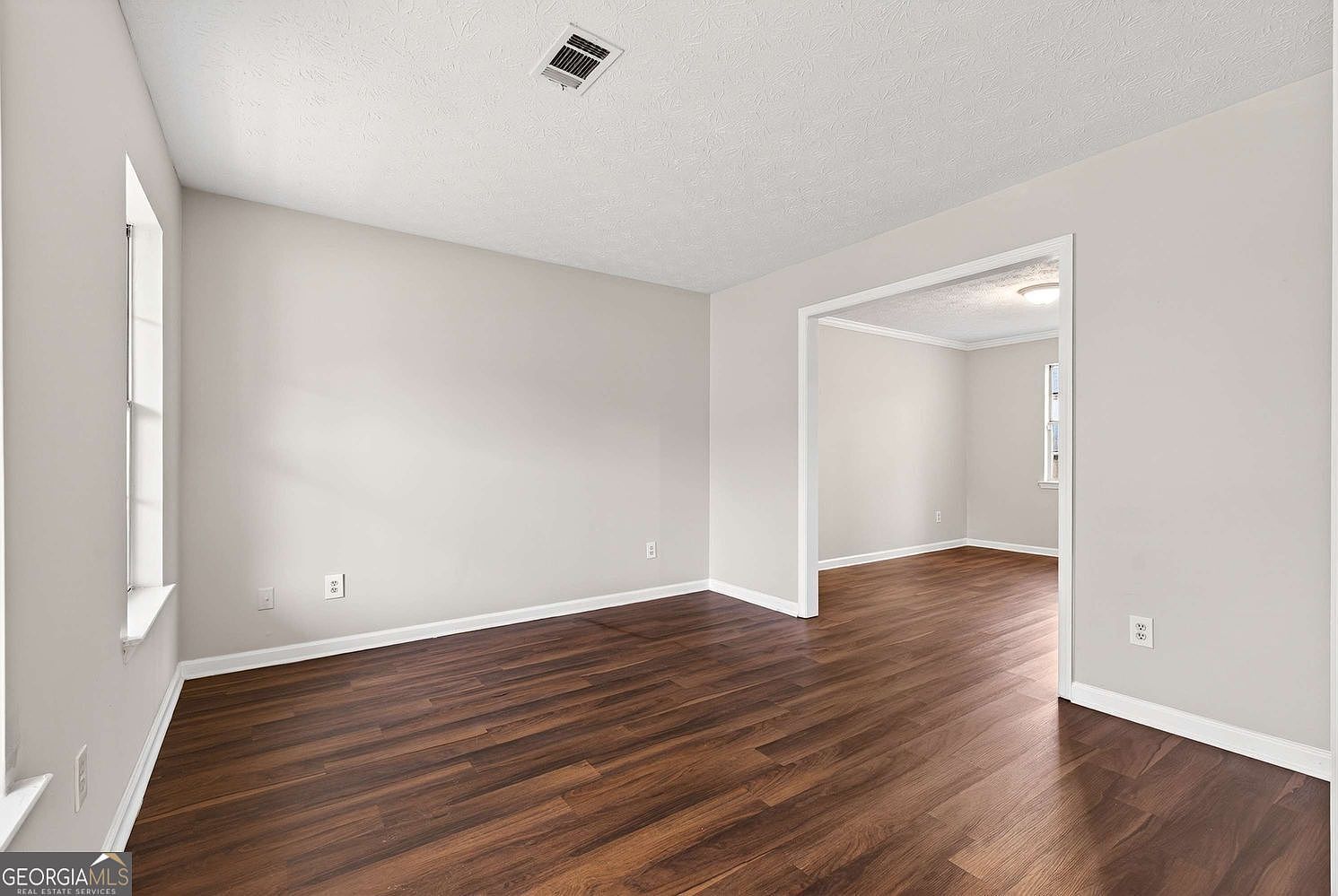 979 Oakwood Chase Cir Stone Mountain, GA 30083 - Thumbnail 4