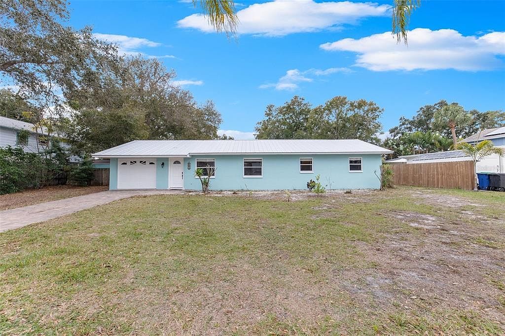 221 Ontario Ave Crystal Beach, FL 34681 - Thumbnail 4