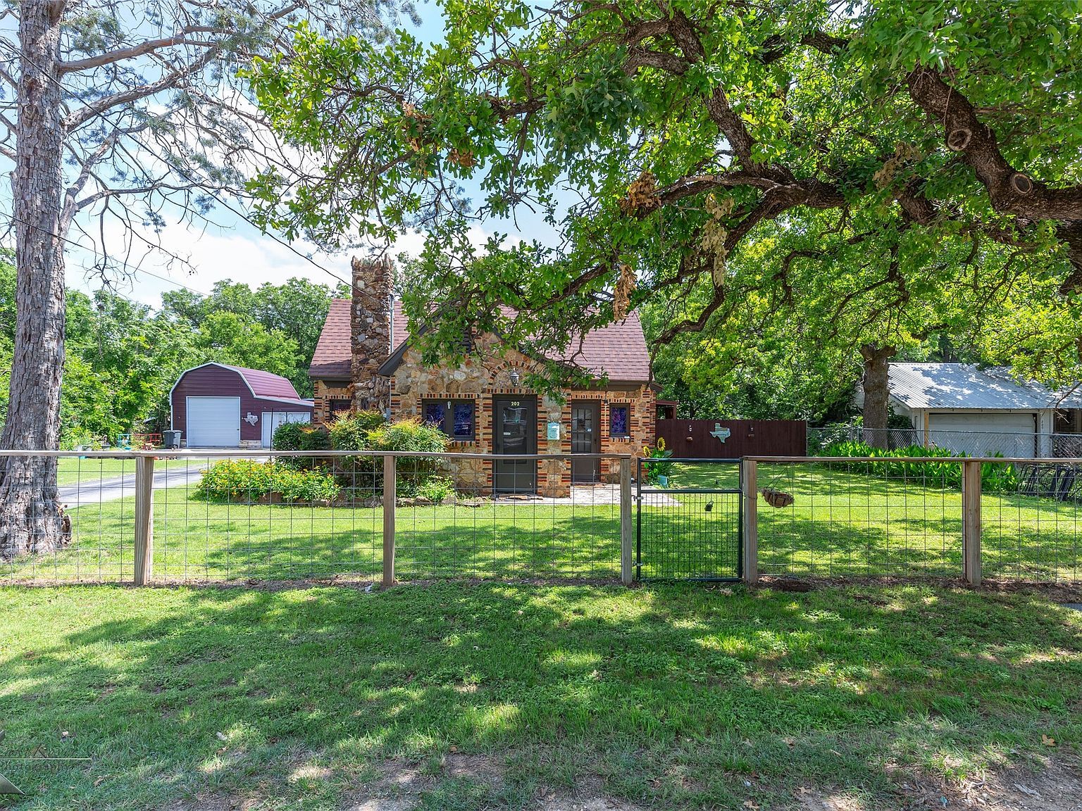 202 E Ross St Rising Star, TX 76471 - Thumbnail 4