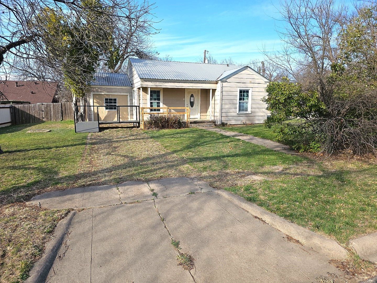 317 E 10th St Coleman, TX 76834 - Thumbnail 4