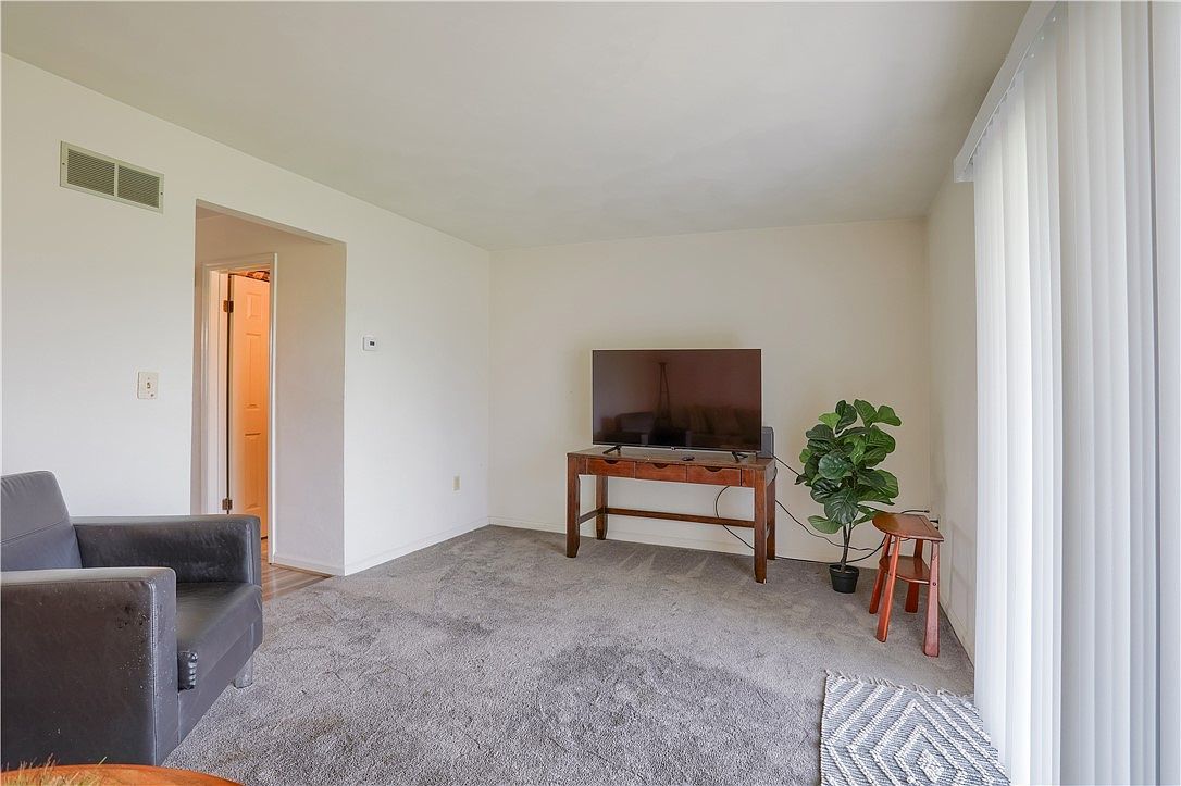 4895 Lucerne Rd Indiana, PA 15701 - Thumbnail 4