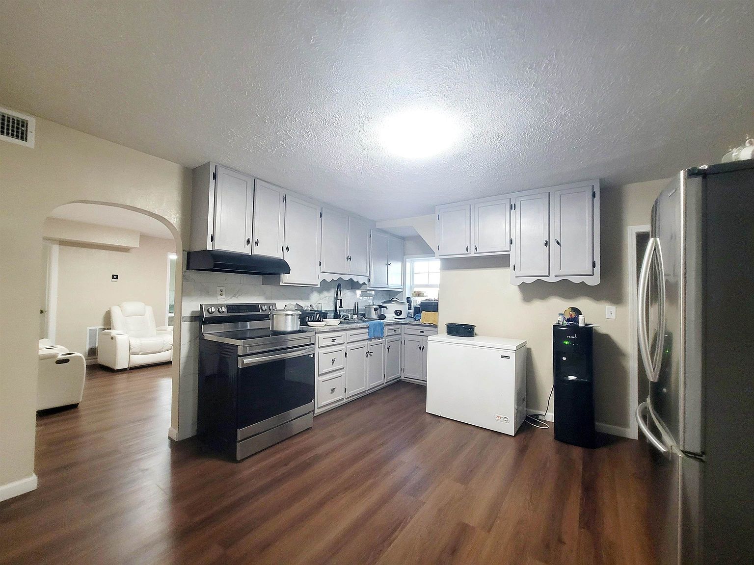 1612 E 8th St Cozad, NE 69130 - Thumbnail 4