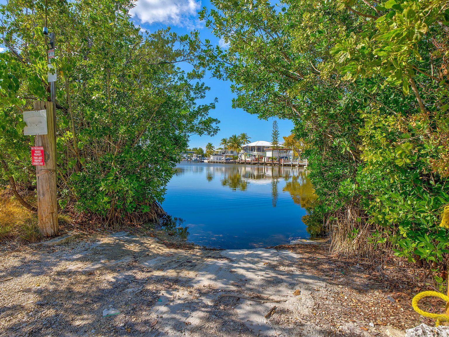 708 N Lake Dr Key Largo, FL 33037 - Thumbnail 4