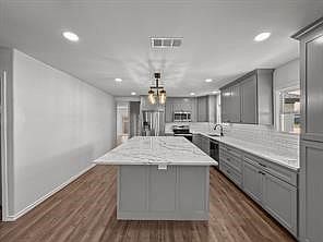 501 Roach St Bowie, TX 76230 - Thumbnail 4