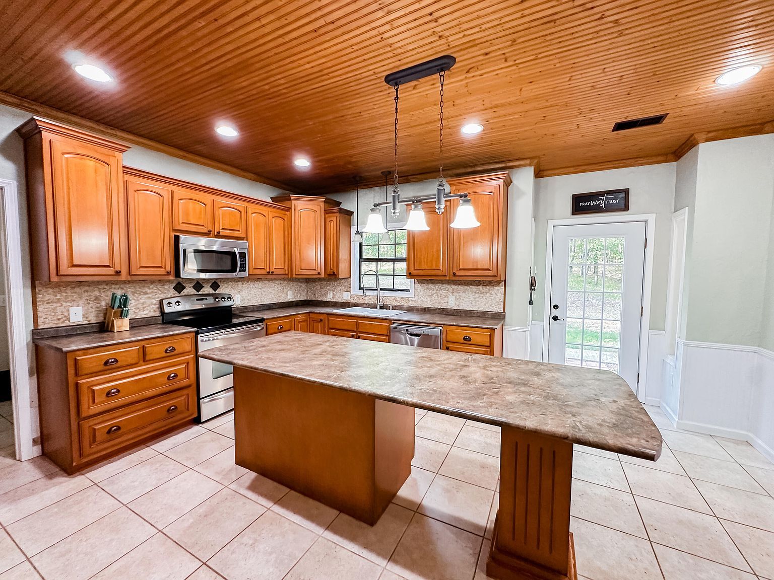 261 Bunker Hill Rd Columbus, MS 39705 - Thumbnail 4