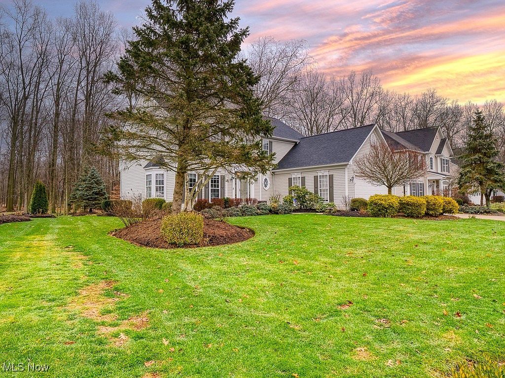 9729 Brook Rd Olmsted Falls, OH 44138 - Thumbnail 4