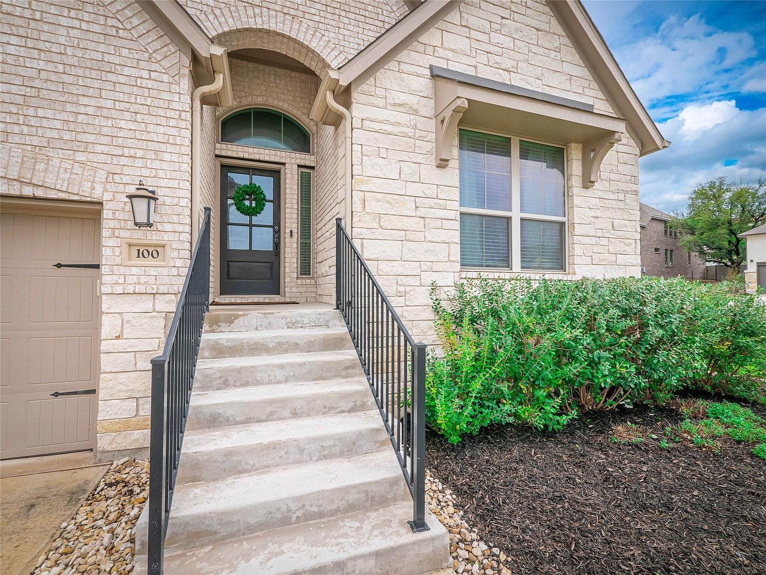 100 Indian Paintbrush Trl Georgetown, TX 78628 - Thumbnail 4