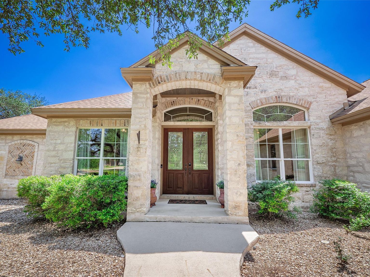 104 E Rustle Cv Georgetown, TX 78628 - Thumbnail 4