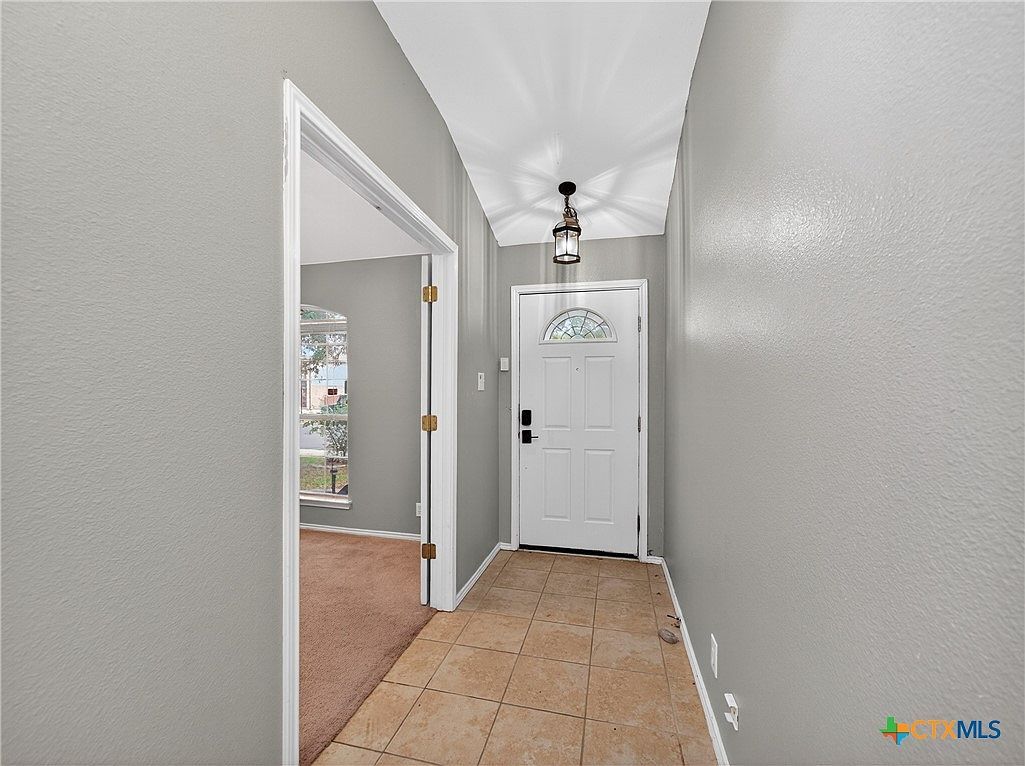 211 Starling Crk New Braunfels, TX 78130 - Thumbnail 4