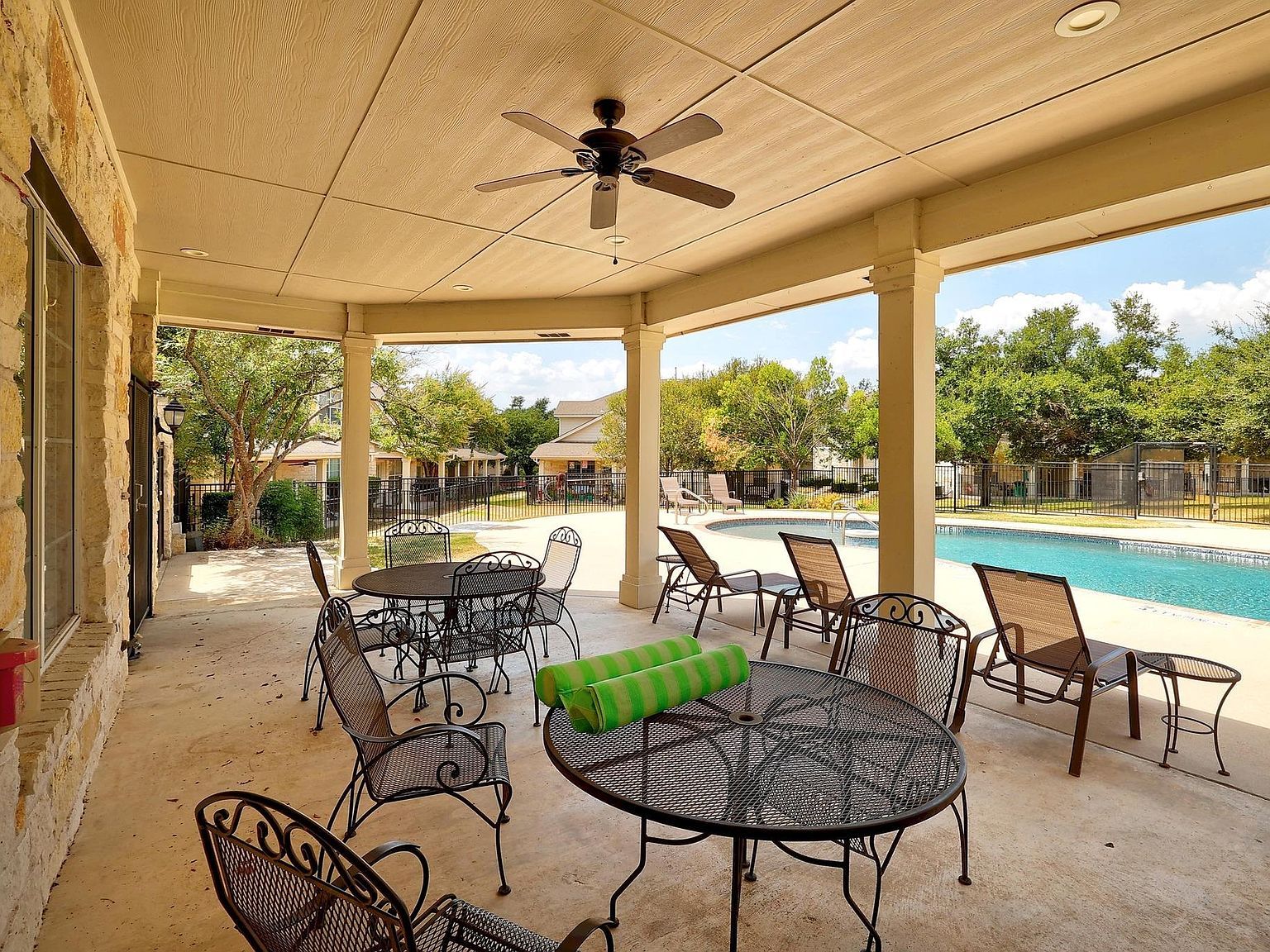 1900 Scofield Ridge Pkwy APT 5901 Austin, TX 78727 - Thumbnail 4