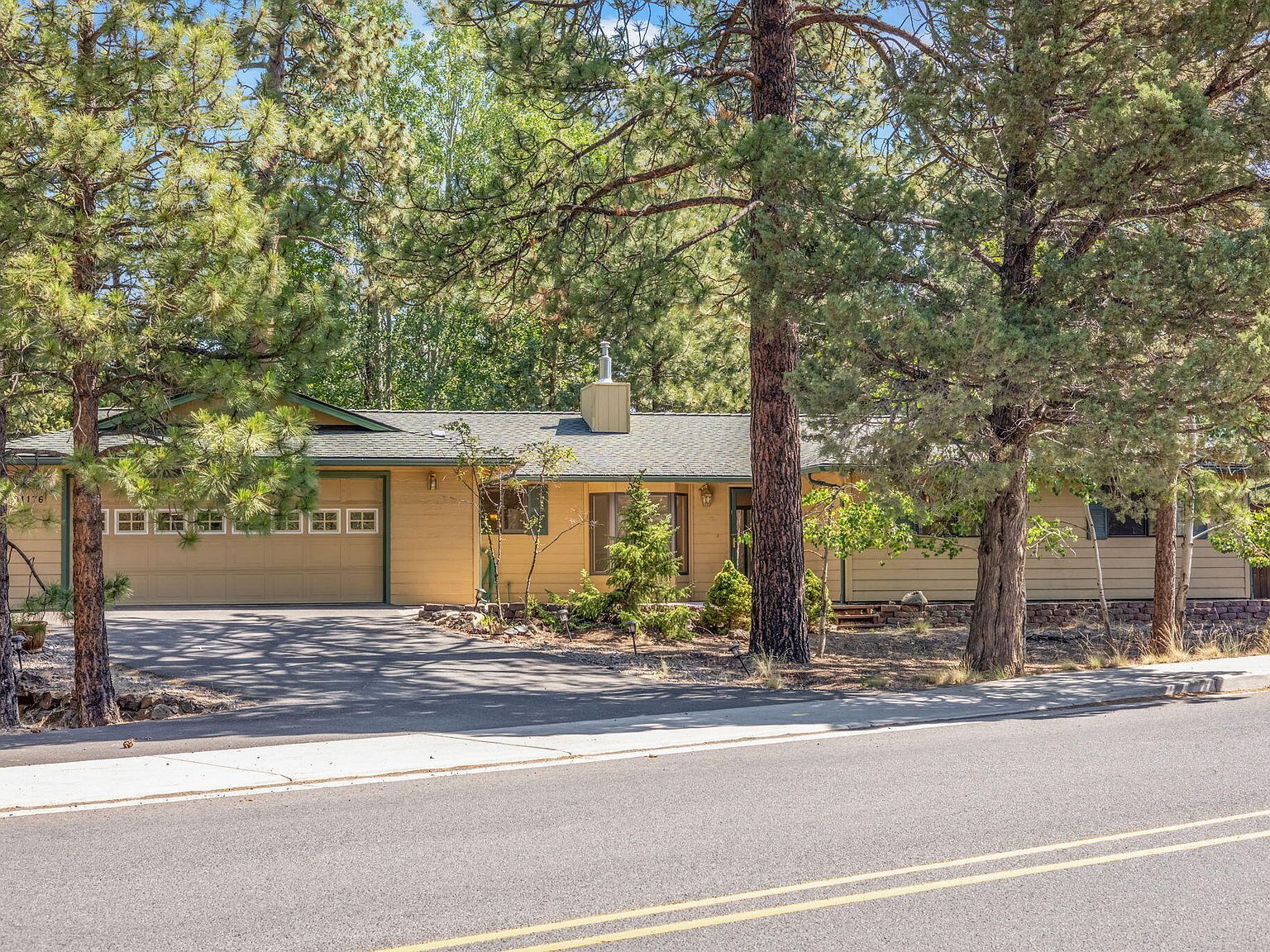 61176 Larkwood Dr Bend, OR 97702 - Thumbnail 4