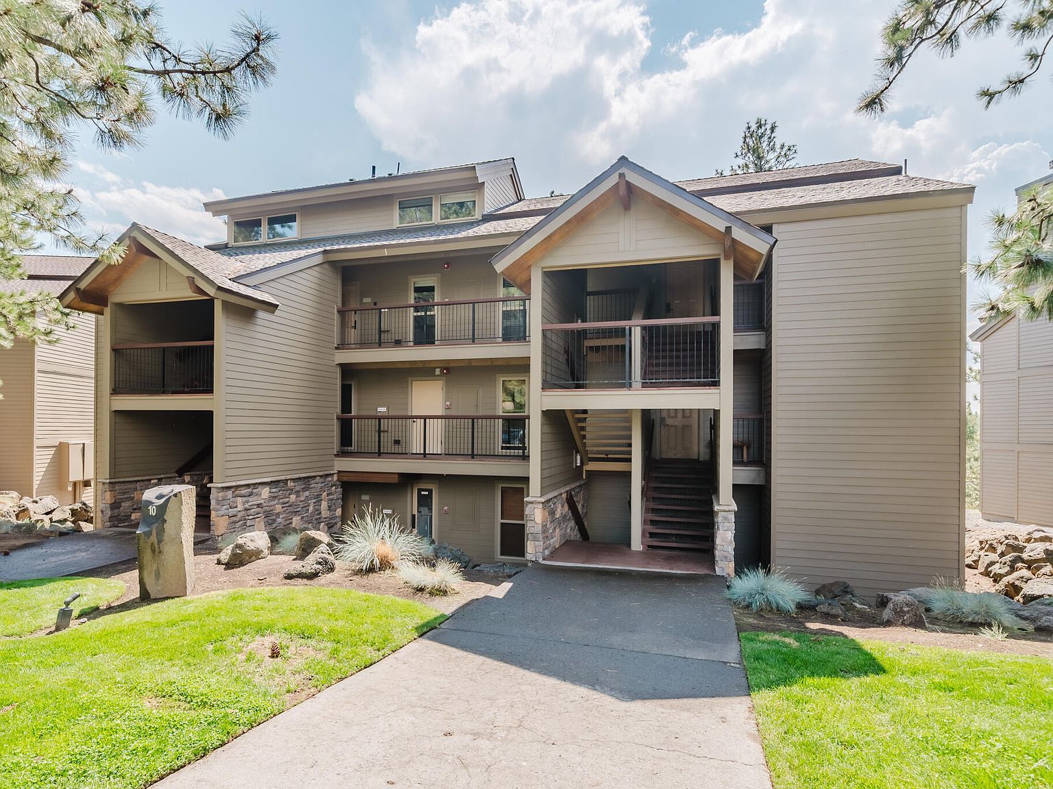 18575 SW Century Dr UNIT 1023 Bend, OR 97702 - Thumbnail 4