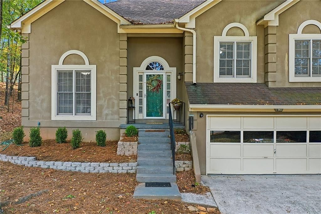 945 Club Chase Ct Roswell, GA 30076 - Thumbnail 4