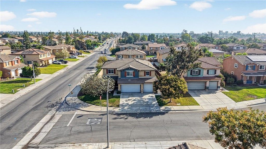 9406 Kentfield Ct Riverside, CA 92508 - Thumbnail 4