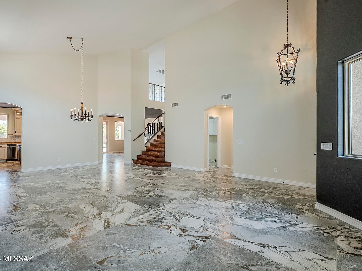 13258 N Pioneer Way Oro Valley, AZ 85755 - Thumbnail 4