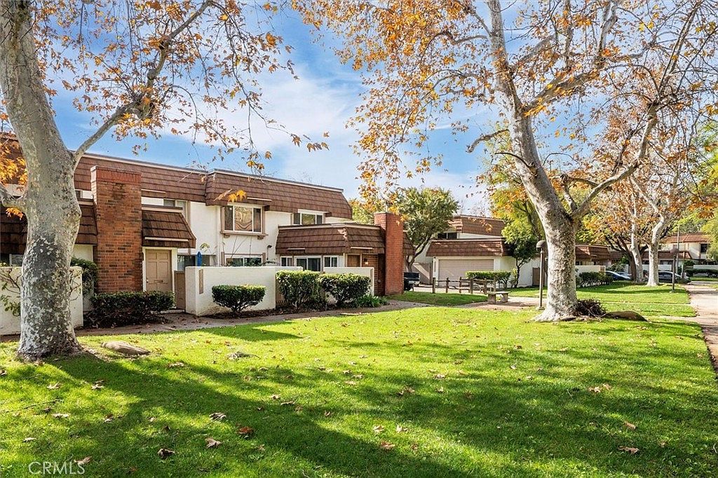 22238 James Alan Cir UNIT 4 Chatsworth, CA 91311 - Thumbnail 4