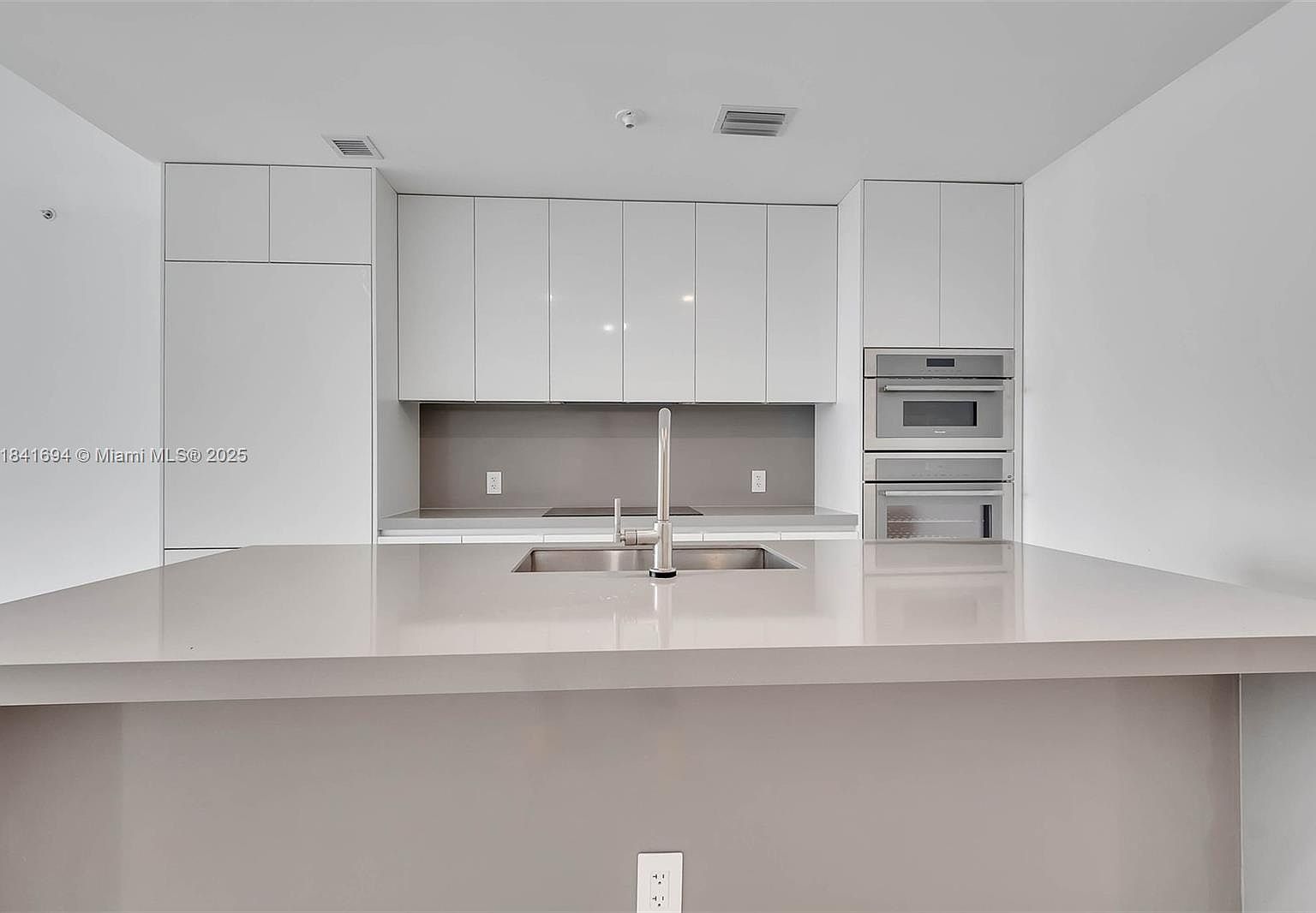 700 NE 24th St #5005 Miami, FL 33137 - Thumbnail 4