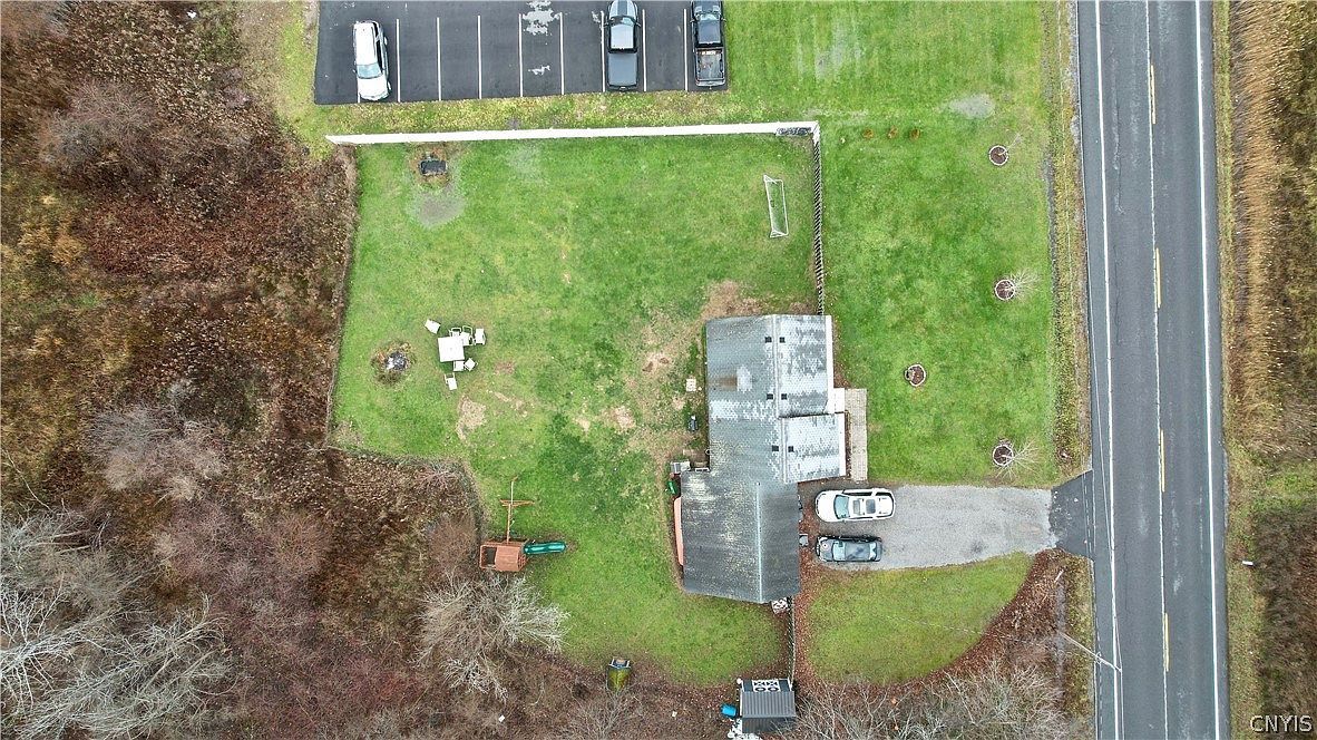 8725 Caughdenoy Rd Clay, NY 13041 - Thumbnail 4