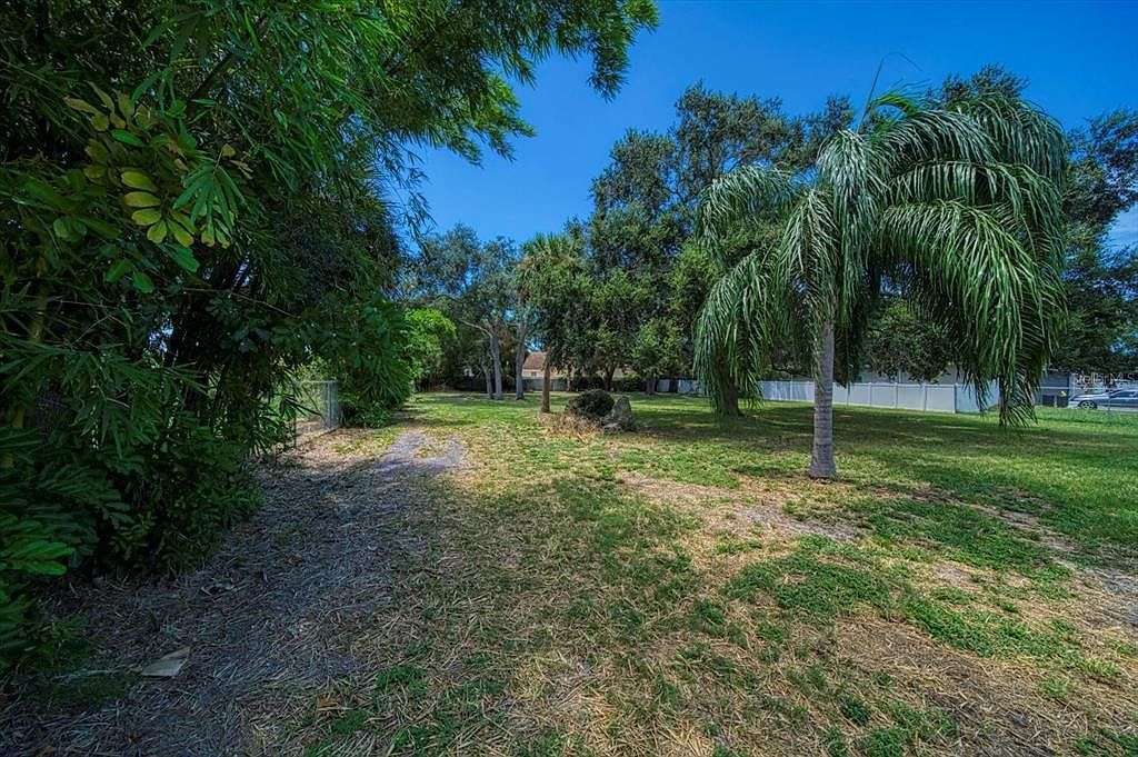 10850 Oakhurst Rd Largo, FL 33774 - Thumbnail 4