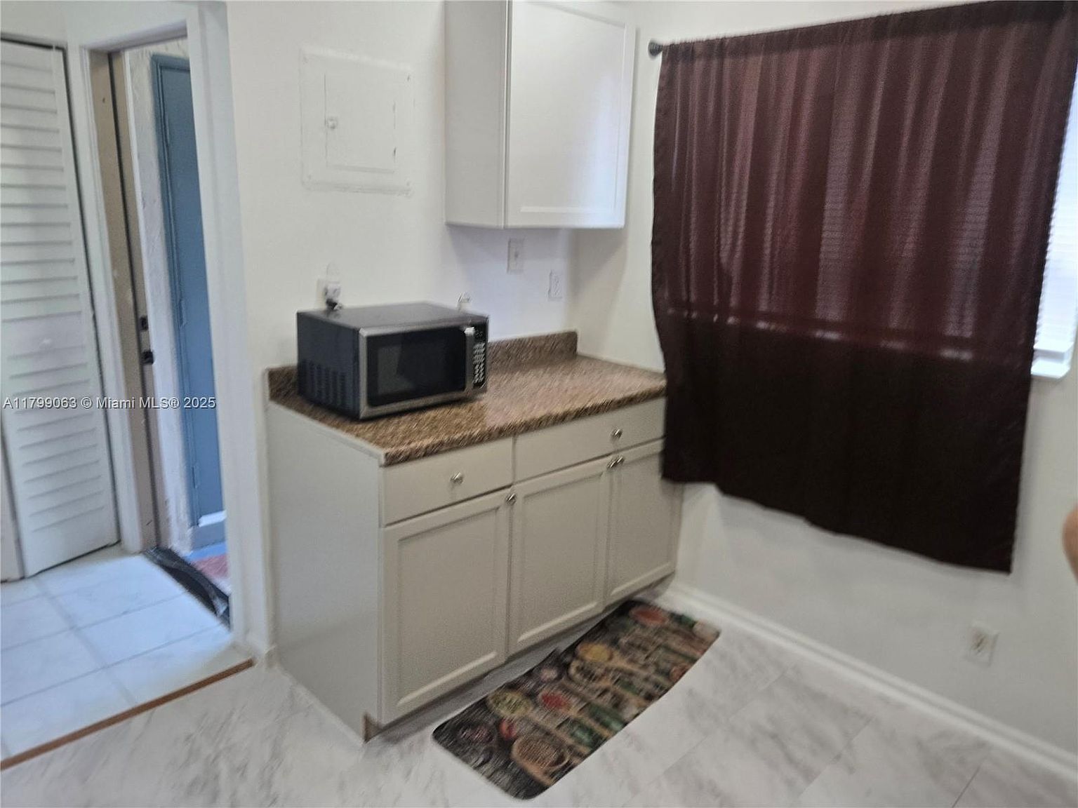 7904 SW 8th St North Lauderdale, FL 33068 - Thumbnail 4