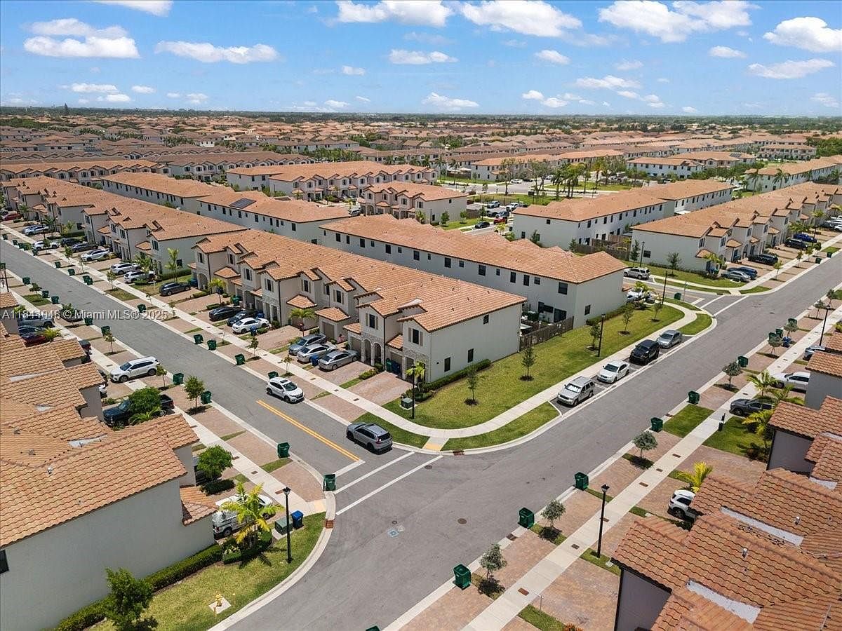 24717 SW 119th Pl Homestead, FL 33032 - Thumbnail 4