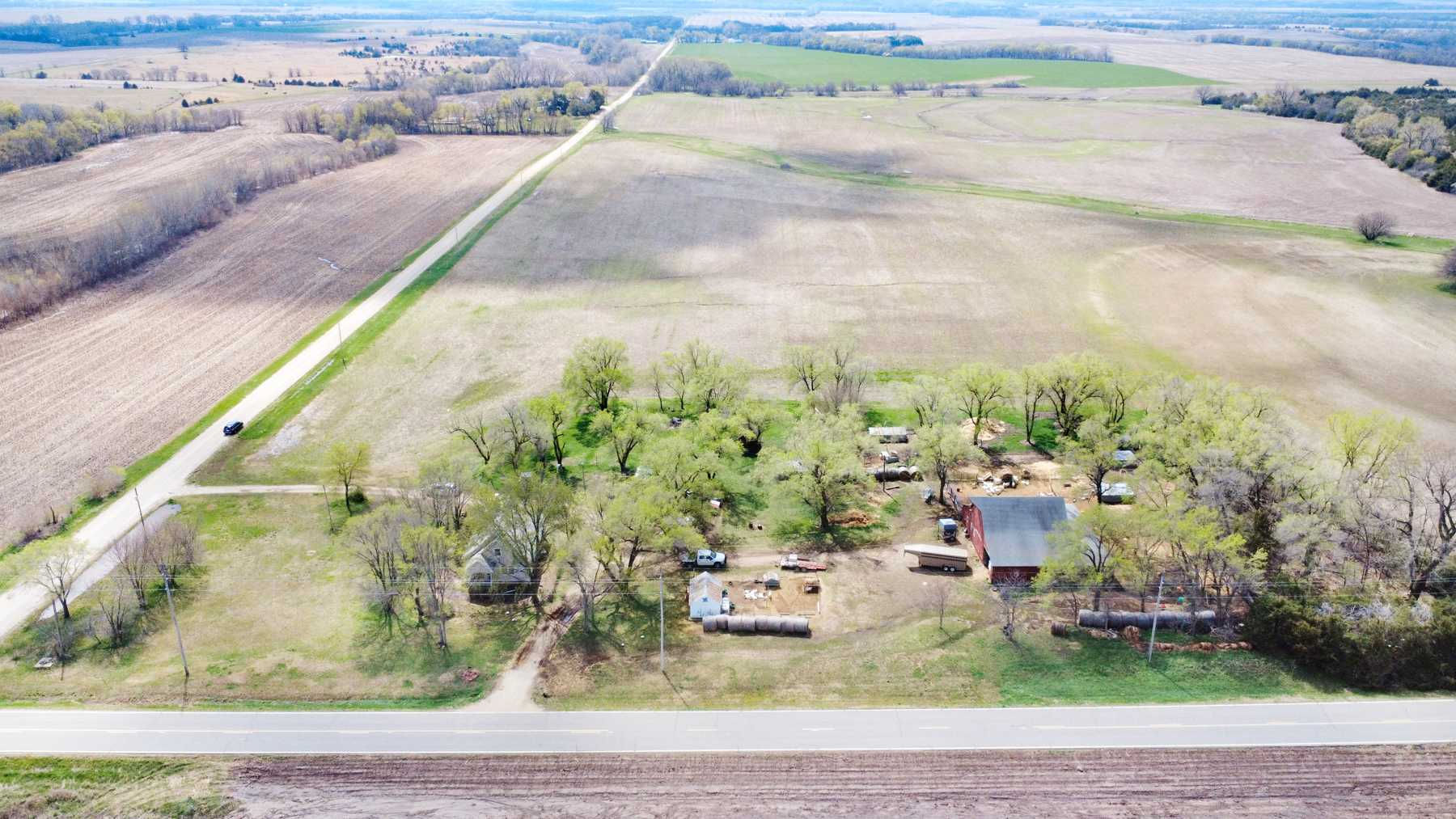 897 Elk Rd, Clay Center, KS, USA, 67432 - Thumbnail 4