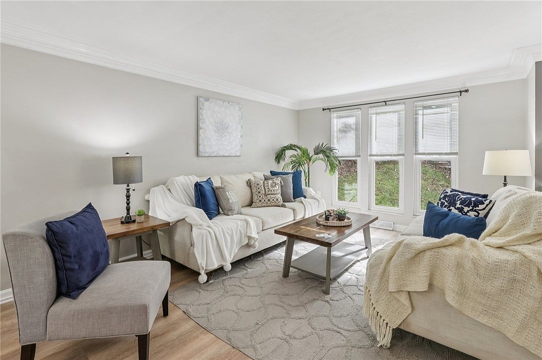 151 McIntyre Rd Pittsburgh, PA 15237 - Thumbnail 4