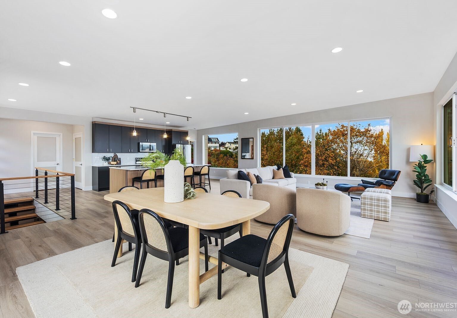 1701 41st Ave SW Seattle, WA 98116 - Thumbnail 4