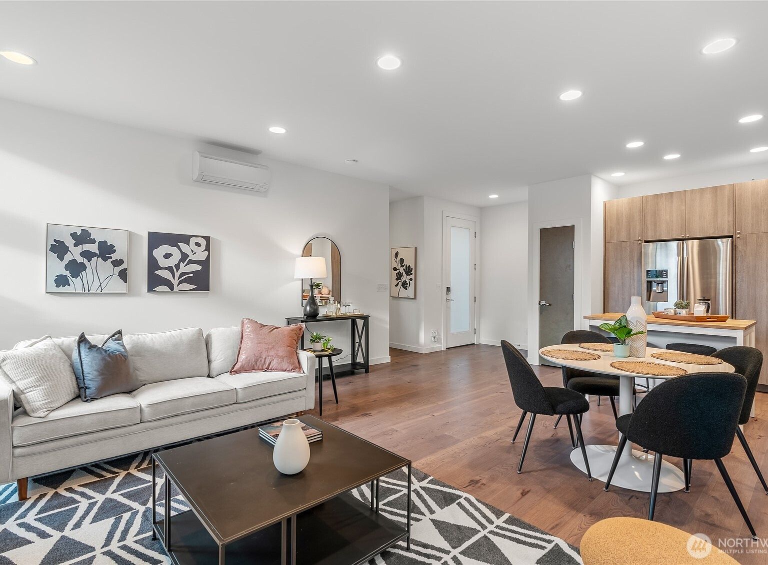 730 25th Ave S Seattle, WA 98144 - Thumbnail 4