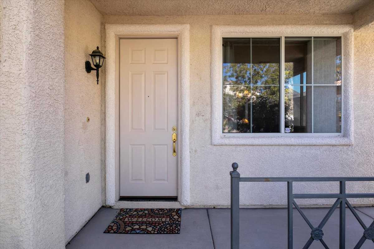 1941 Fighting Falcon Lane, North Las Vegas, NV, USA, 89031 - Thumbnail 4