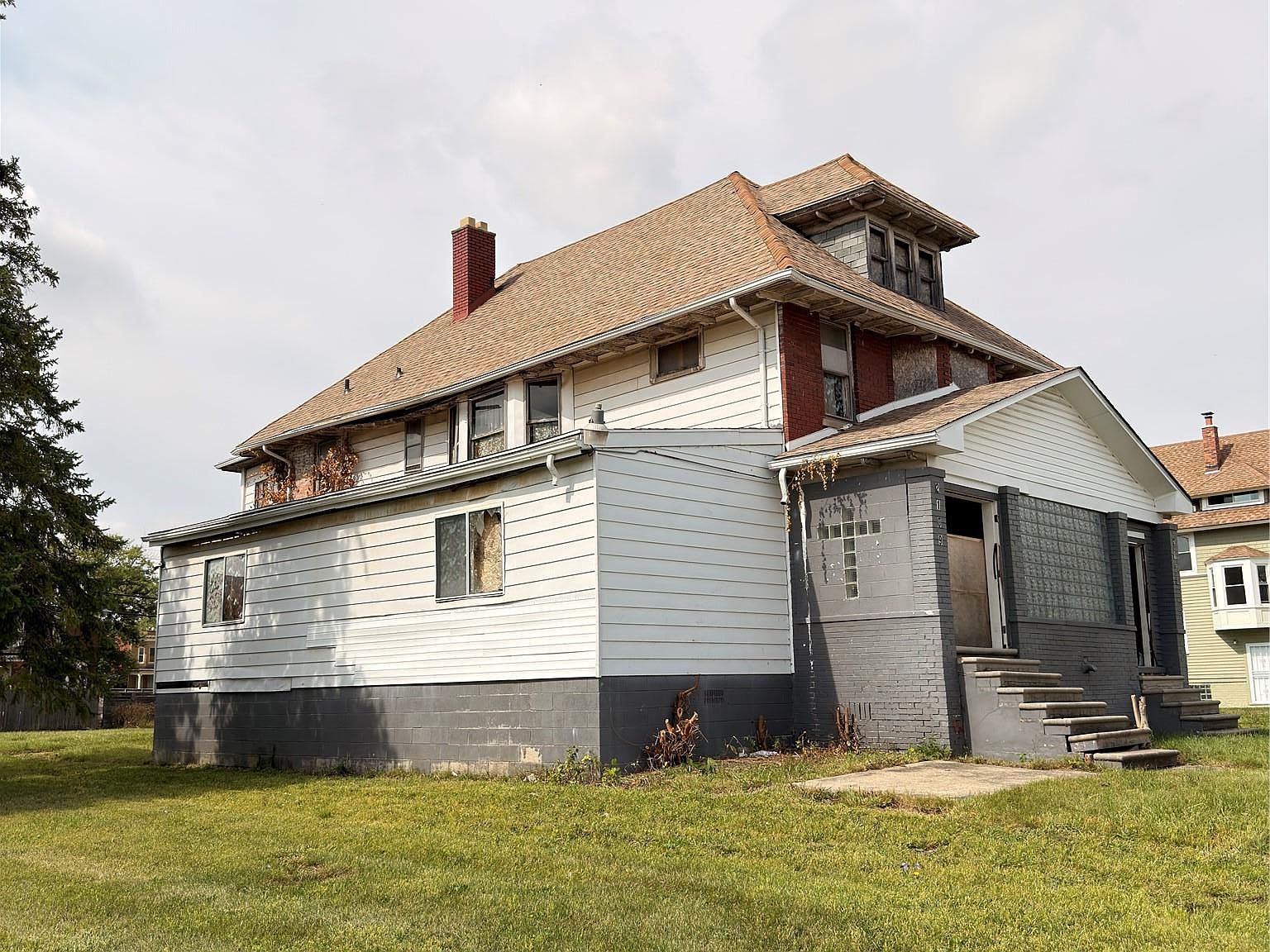 2109 Montclair St Detroit, MI 48214 - Thumbnail 4