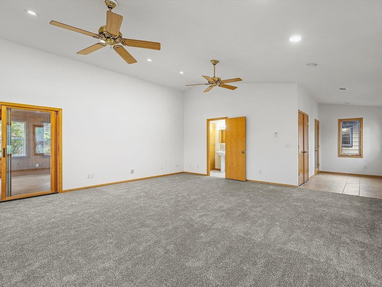 7774 Old River Rd Rockford, IL 61103 - Thumbnail 4