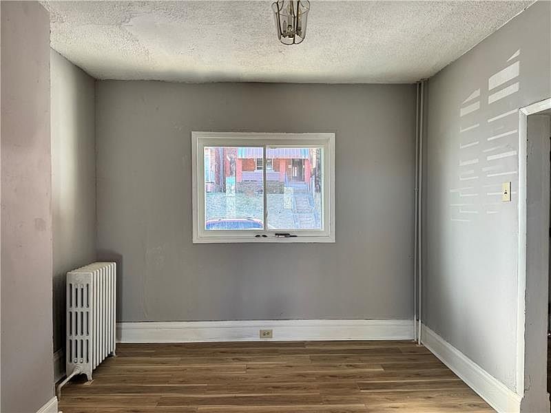 305 Moore Ave Pittsburgh, PA 15210 - Thumbnail 4