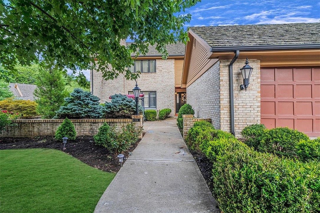 134 Village Ct Pittsburgh, PA 15241 - Thumbnail 4