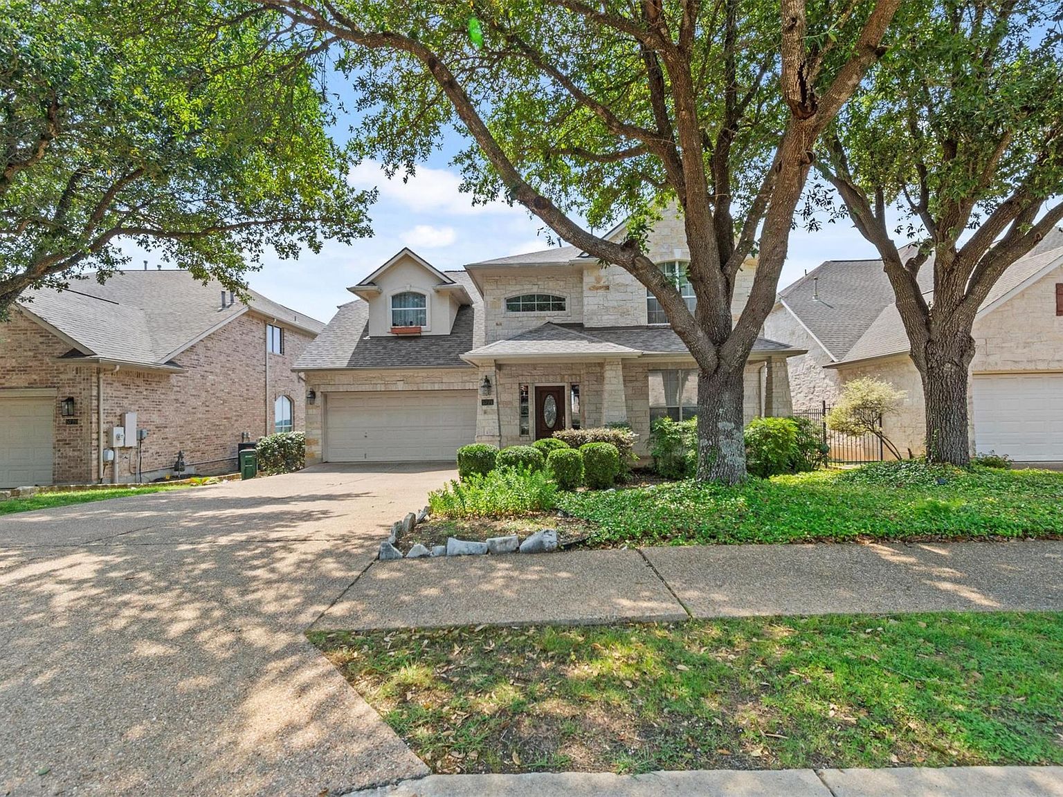 5724 Brittlyns Ct Austin, TX 78730 - Thumbnail 4