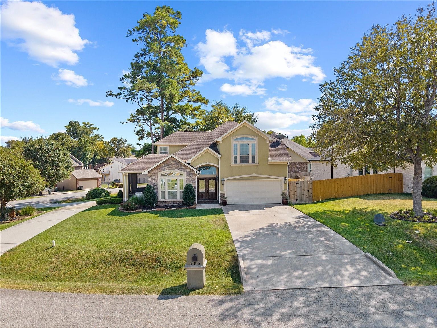 763 & 806 Lake View Dr Montgomery, TX 77356 - Thumbnail 4