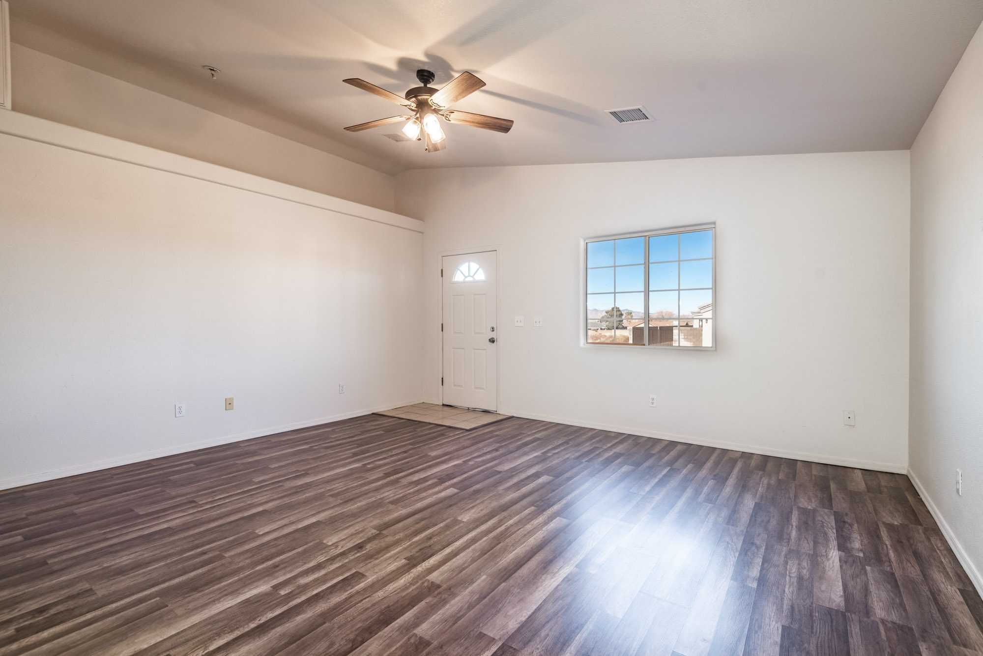 2744 Lovin Avenue, Kingman, AZ, USA, 86401 - Thumbnail 4