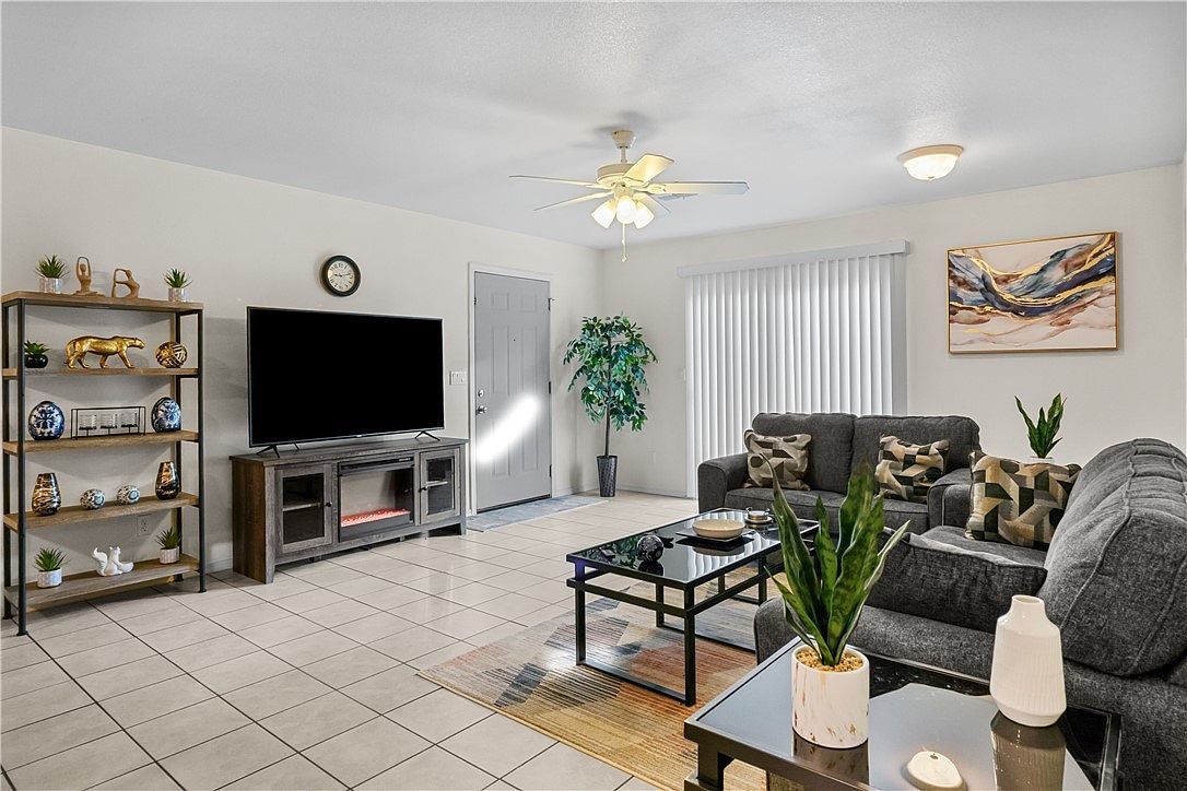 2744 Louise Ave Kingman, AZ 86401 - Thumbnail 4