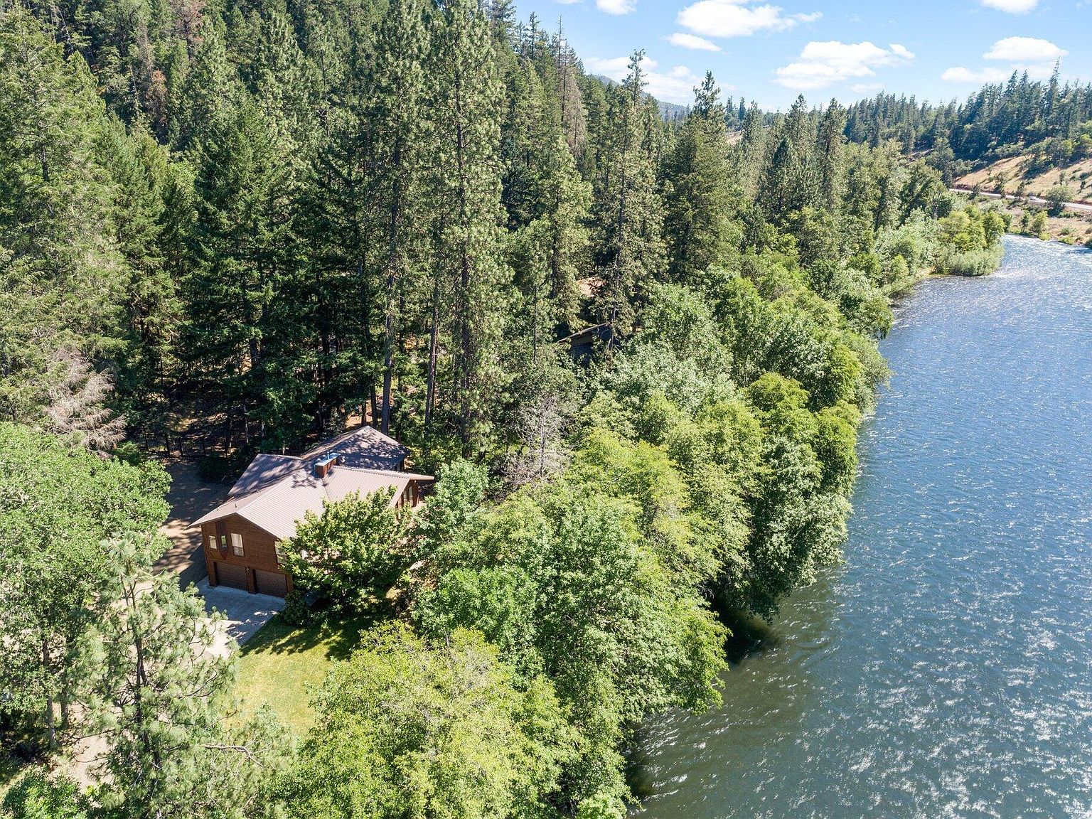 2231 Old Ferry Rd Shady Cove, OR 97539 - Thumbnail 4