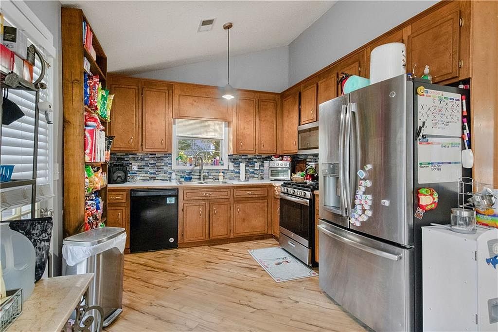 111 Amberwood Ln Kingston, GA 30145 - Thumbnail 4