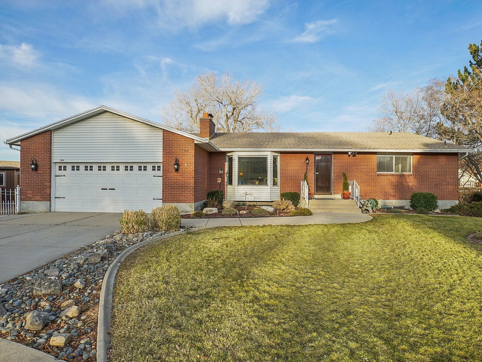 2964 W Continental Cir Salt Lake City, UT 84129 - Thumbnail 4