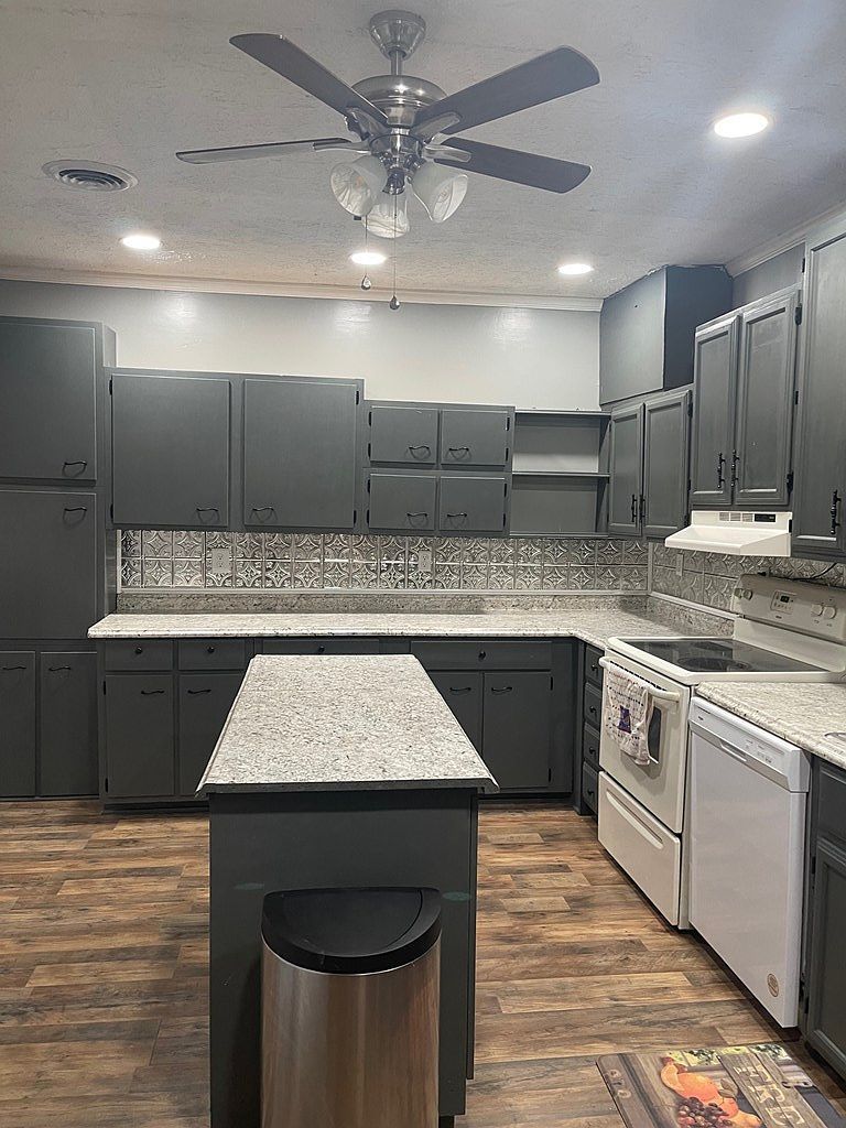 82 Fairway Dr Jenkins, KY 41537 - Thumbnail 4