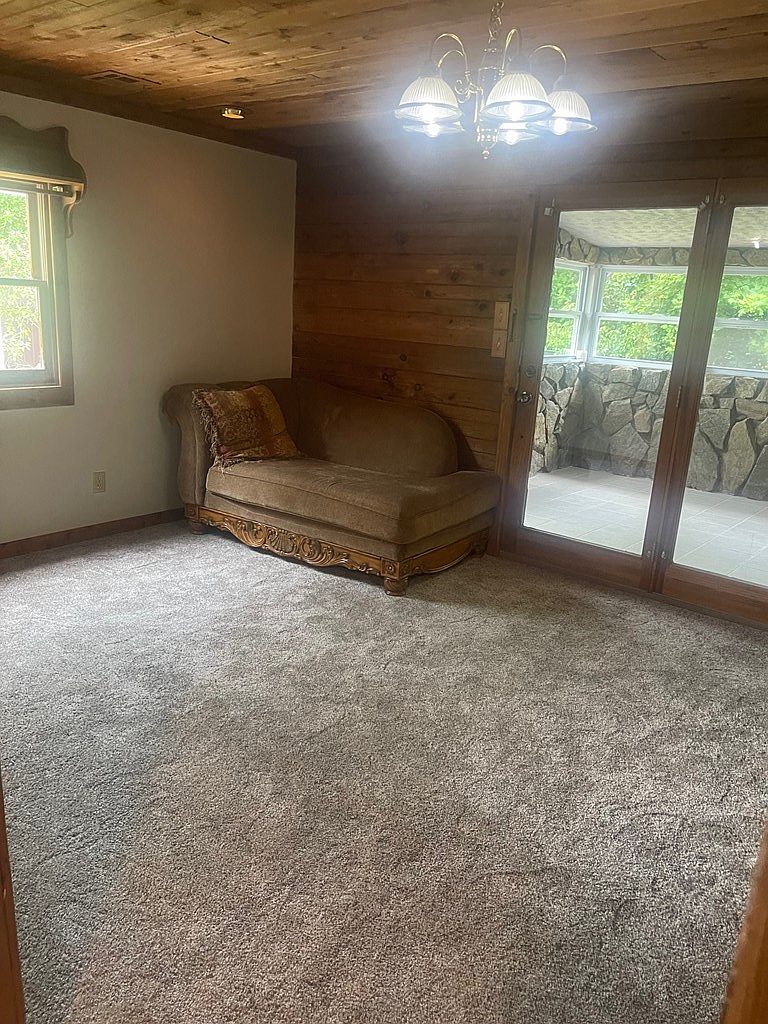 508 Overlook Ter Jenkins, KY 41537 - Thumbnail 4